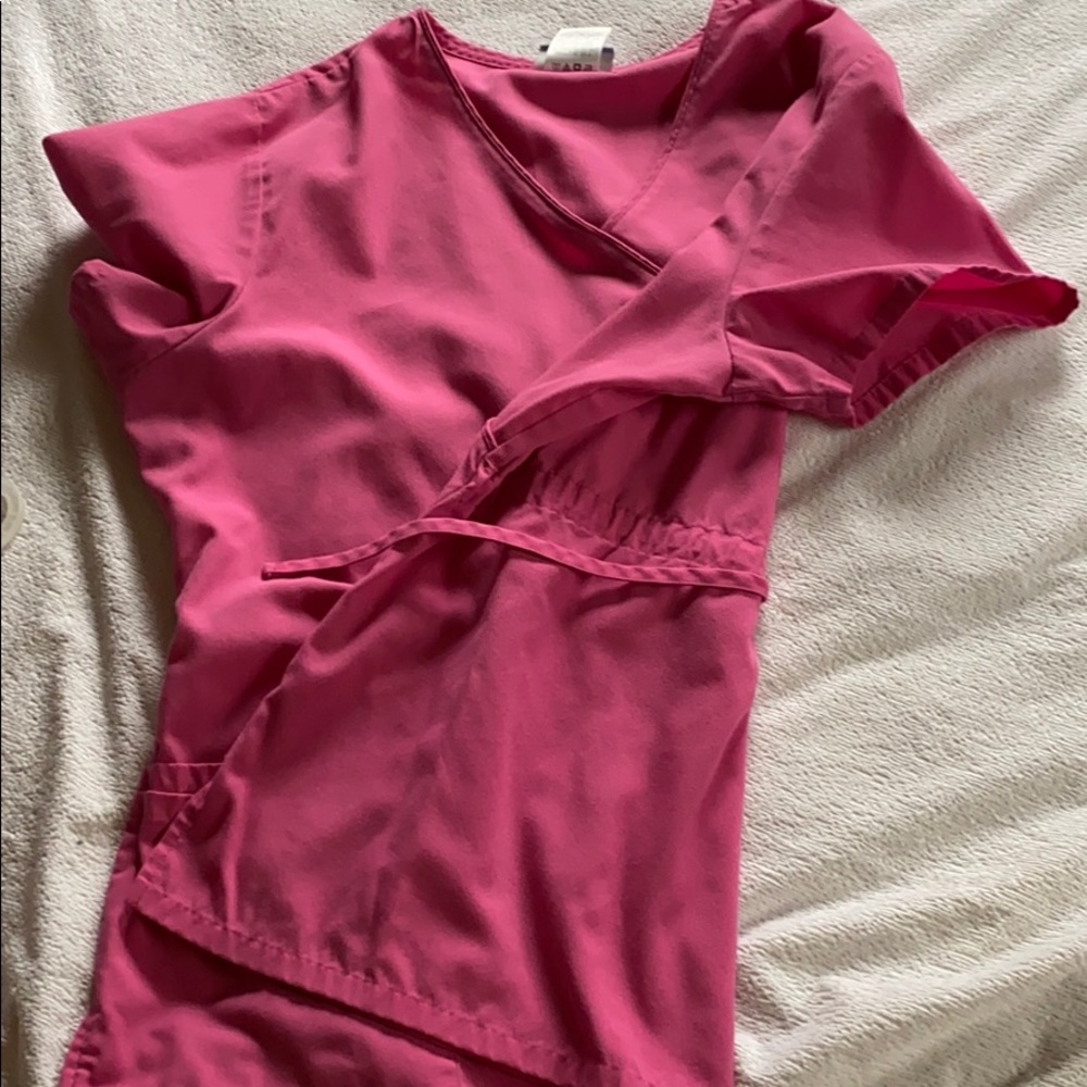 Nurses scrub top with tie in back